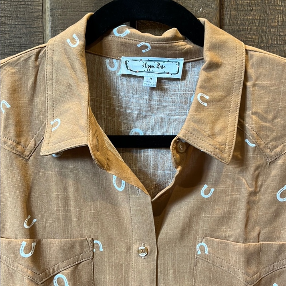 Hippie rose women's western Tan blouse with horseshoes